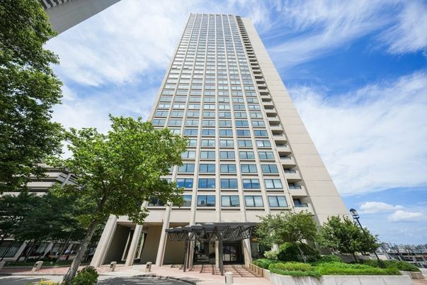 Exterior, Facade, Highrise
