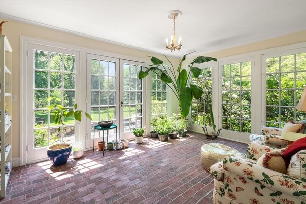 Chandelier, Interior, Sun Room