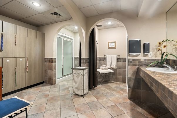 Bathroom, Interior, Recessed Lighting