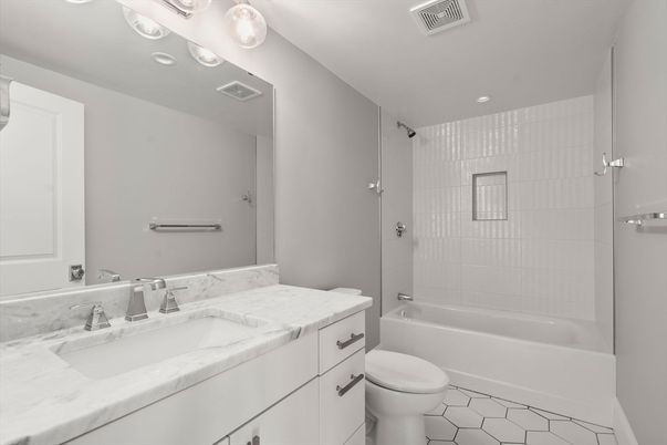 Bathroom, Interior, Recessed Lighting