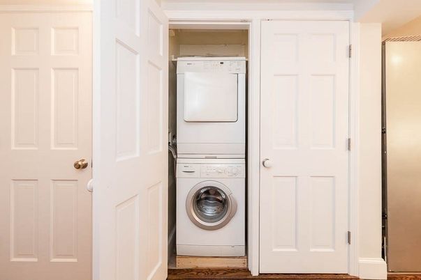 Interior, Utility Closets, Washer, Wood Texture Flooring