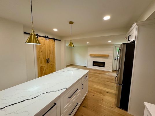 Fireplace, Interior, Kitchen, Pendant Lights, Recessed Lighting, Wood Texture Flooring