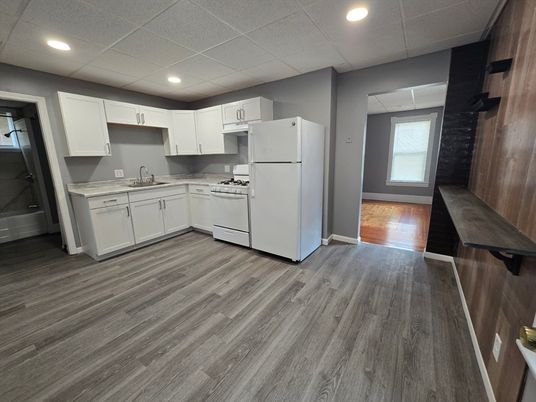 Interior, Kitchen, Recessed Lighting, Wood Texture Flooring