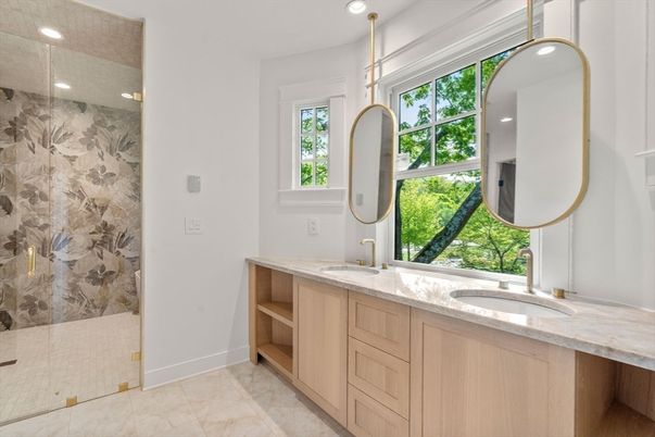 Bathroom, Dual Sink Vanities, Interior, Pendant Lights, Recessed Lighting