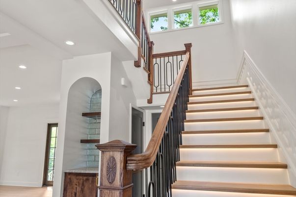 Interior, Recessed Lighting, Wood Texture Flooring