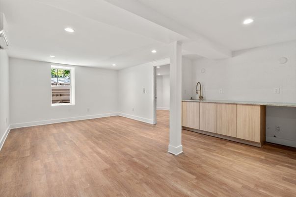 Empty room, Interior, Recessed Lighting, Wood Texture Flooring