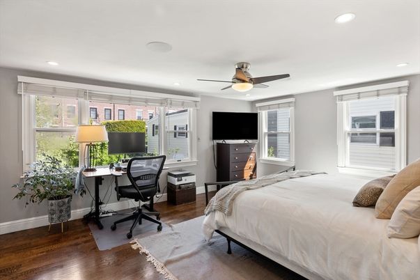 Bedroom, Home Office, Interior, Recessed Lighting, Wood Texture Flooring