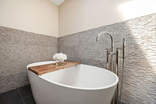 Bathroom, Free Standing Baths, Interior