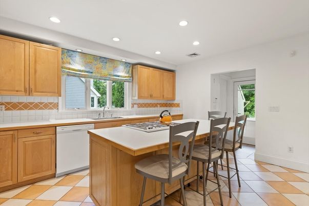 Dining room, Interior, Kitchen, Recessed Lighting