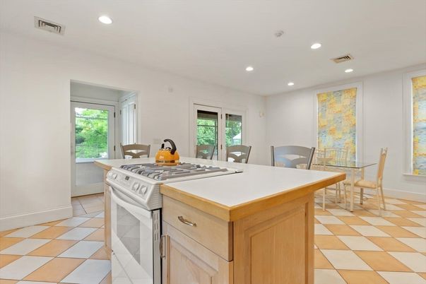 Dining room, Interior, Kitchen, Recessed Lighting