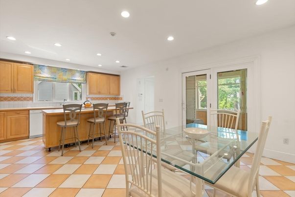 Dining room, Interior, Kitchen, Recessed Lighting