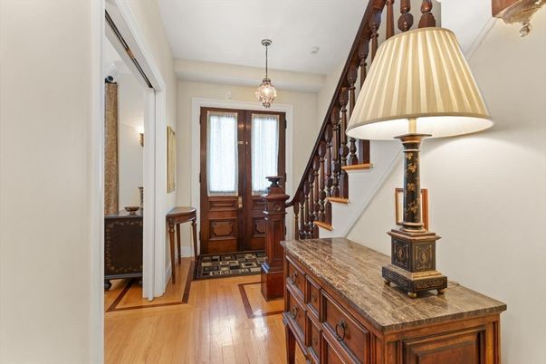 Interior, Pendant Lights, Wood Texture Flooring