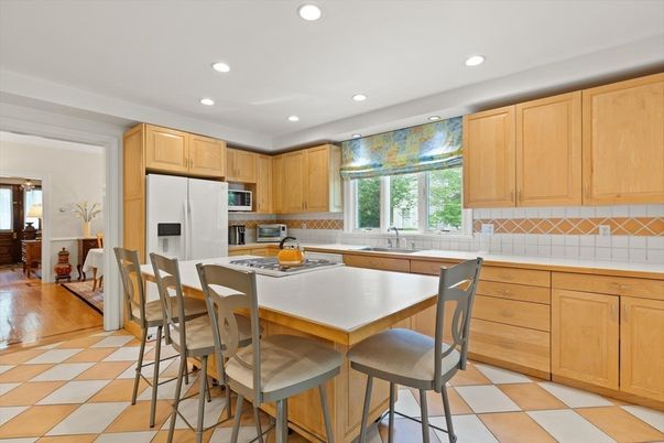 Dining room, Interior, Kitchen, Recessed Lighting, Wood Texture Flooring