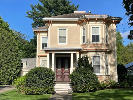 Exterior, Facade, American Foursquare