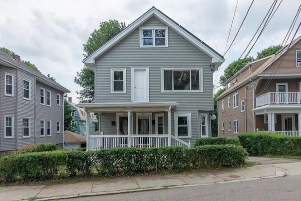 Exterior, Facade, Queen Anne Victorian