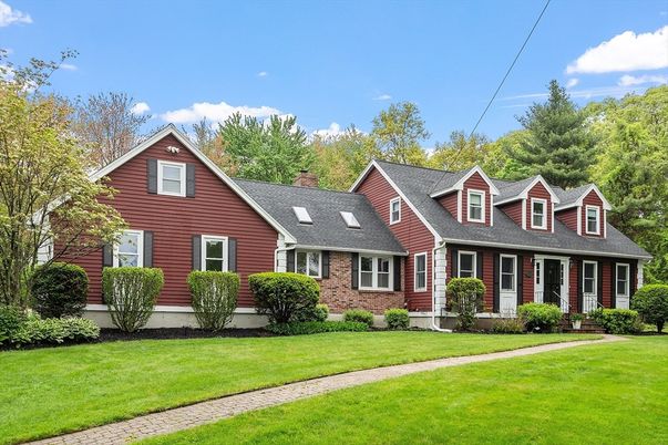 Exterior, Facade, Brick Facade, Cape Cod