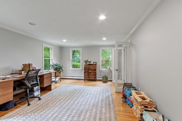 Home Office, Interior, Recessed Lighting, Wood Texture Flooring
