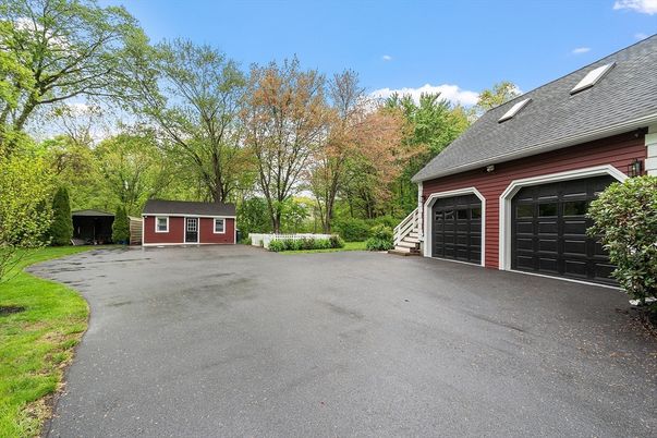 Detached Garage, Exterior