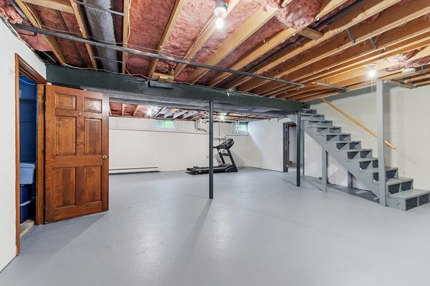 Fitness Equipment, Interior, Wooden Beams