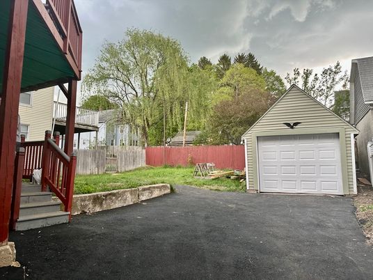 Detached Garage, Exterior