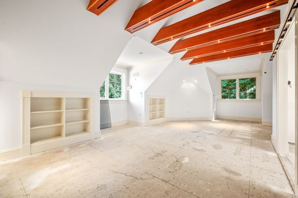 Empty room, Interior, Wooden Beams