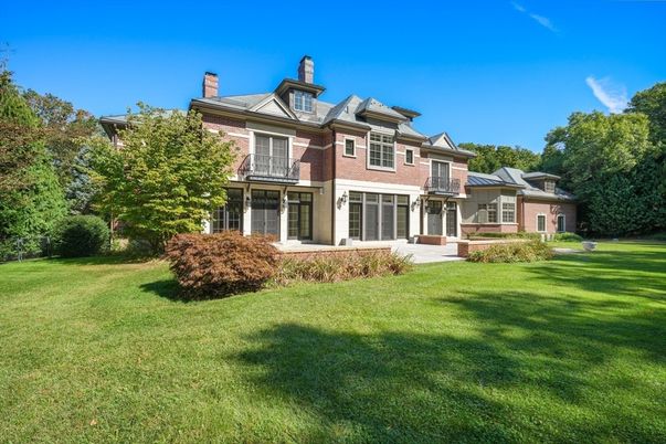 Backyard, Exterior, Facade, Brick Facade, Queen Anne Victorian