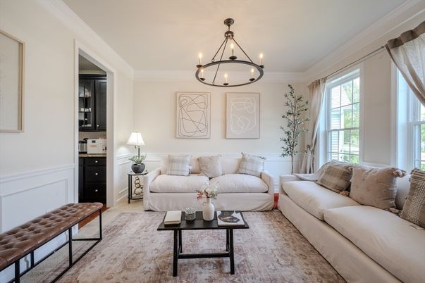 Chandelier, Interior, Living room