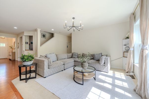 Chandelier, Interior, Living room, Pendant Lights, Recessed Lighting, Wood Texture Flooring