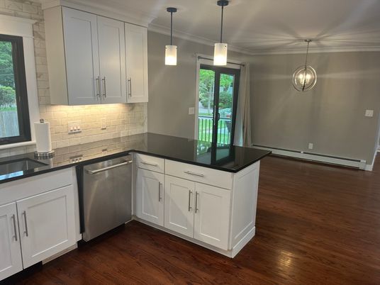 Interior, Kitchen, Pendant Lights, Wood Texture Flooring