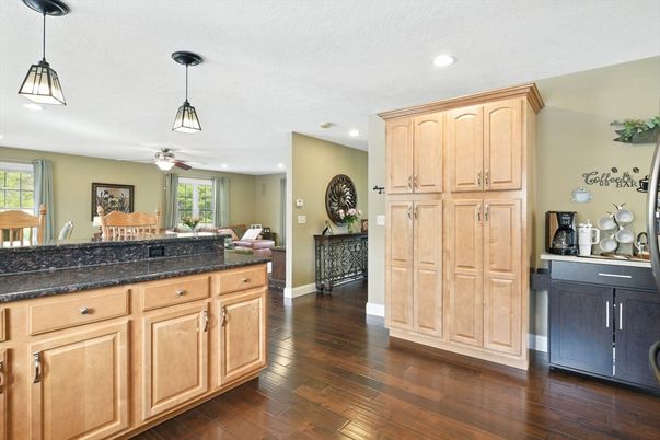 Interior, Pendant Lights, Recessed Lighting, Wood Texture Flooring