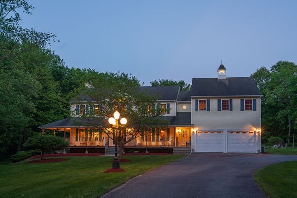 Attached, Exterior, Facade, Farmhouse
