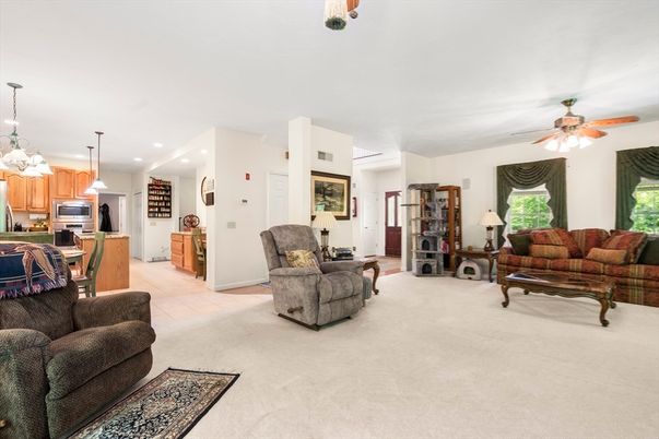 Interior, Kitchen, Living room, Pendant Lights, Recessed Lighting, Stainless Steel Appliances