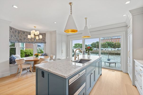 Chandelier, Dining room, Interior, Kitchen, Pendant Lights, Recessed Lighting, Wood Texture Flooring