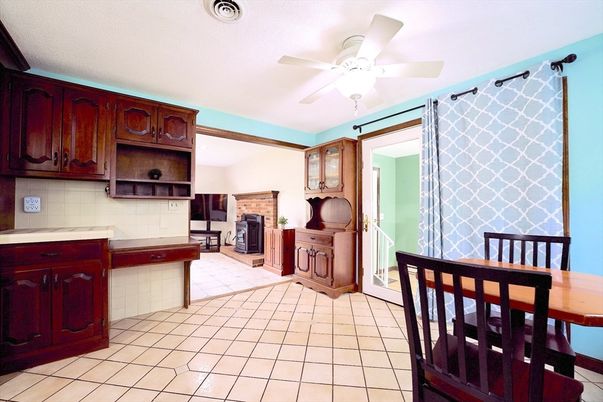 Dining room, Fireplace, Interior