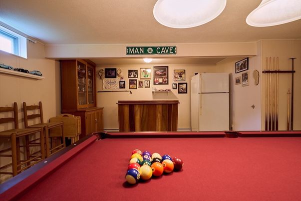 Billiard Table, Game Room, Interior