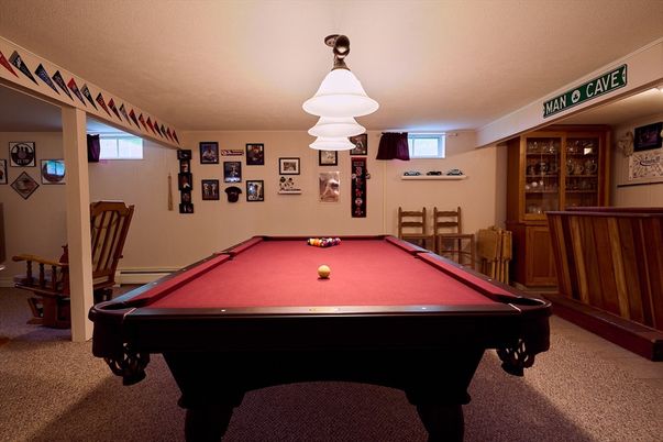 Billiard Table, Game Room, Interior