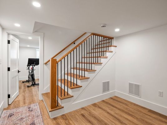 Interior, Recessed Lighting, Wood Texture Flooring