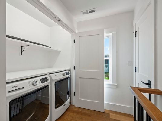 Interior, Washer, Wood Texture Flooring