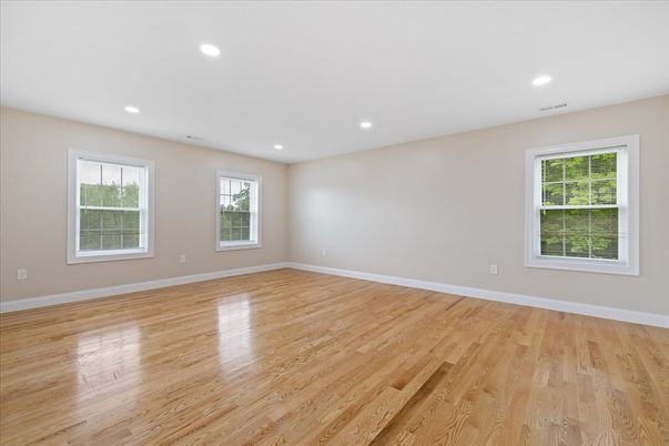 Empty room, Interior, Recessed Lighting, Wood Texture Flooring