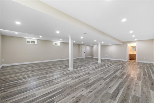 Empty room, Interior, Recessed Lighting, Wood Texture Flooring