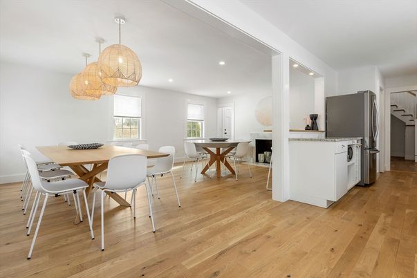 Chandelier, Dining room, Interior, Kitchen, Pendant Lights, Recessed Lighting, Wood Texture Flooring