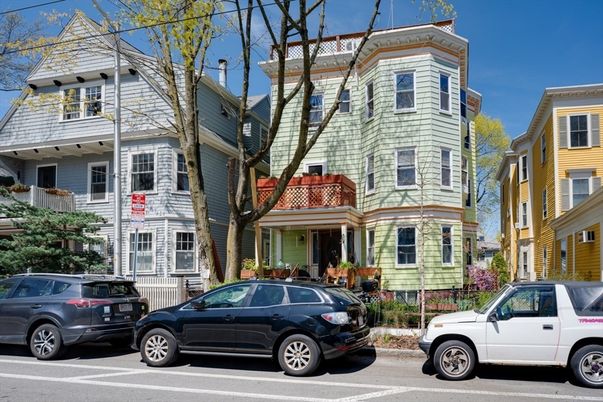 Exterior, Facade, Queen Anne Victorian