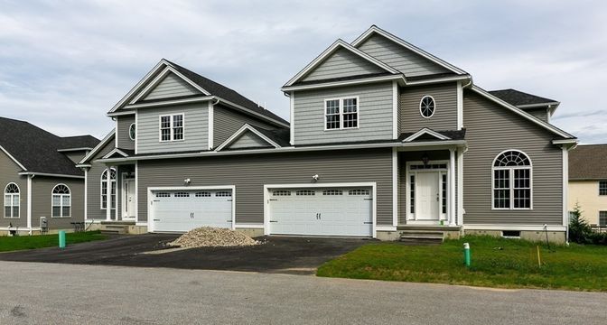 Attached, Exterior, Facade, American Craftsman