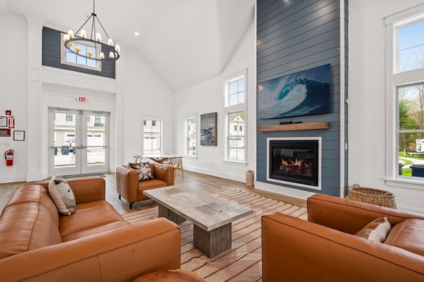 Fireplace, Interior, Living room, Pendant Lights, Recessed Lighting, Wood Texture Flooring
