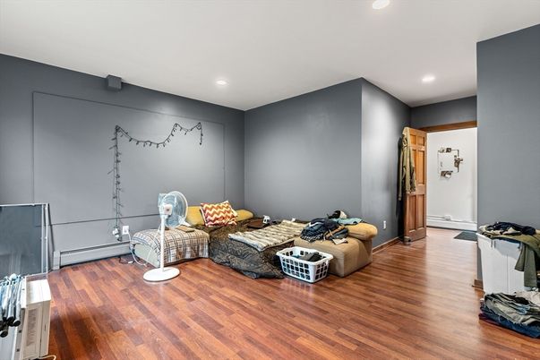 Interior, Recessed Lighting, Wood Texture Flooring