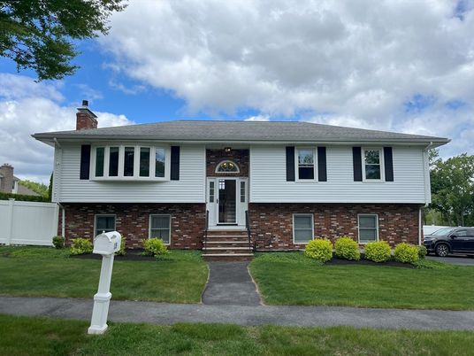 Exterior, Facade, Brick Facade, Raised Ranch
