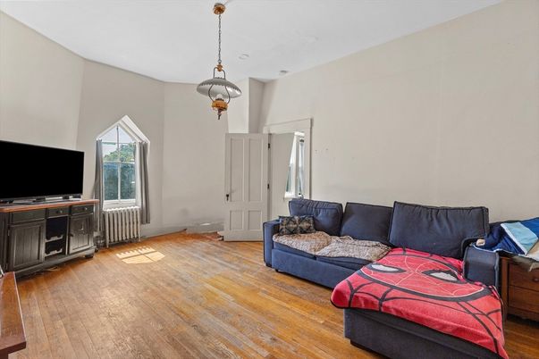 Interior, Living room, Pendant Lights, Wood Texture Flooring