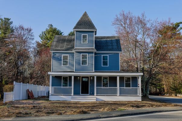 Exterior, Facade, Queen Anne Victorian
