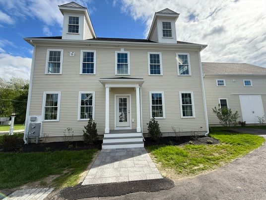 Exterior, Facade, Georgian