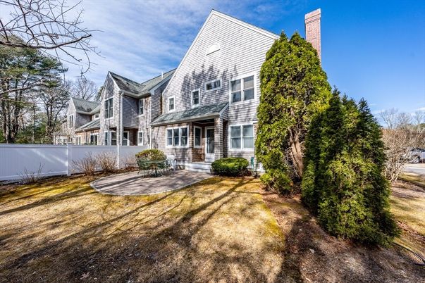Backyard, Exterior, Facade, Queen Anne Victorian